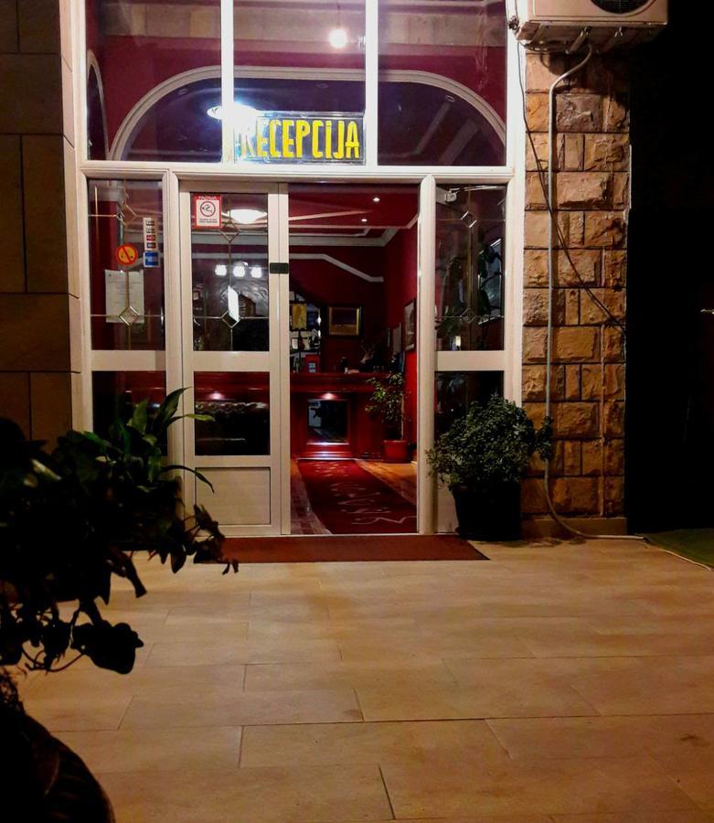 Hotel Lovcen Podgorica Exterior foto